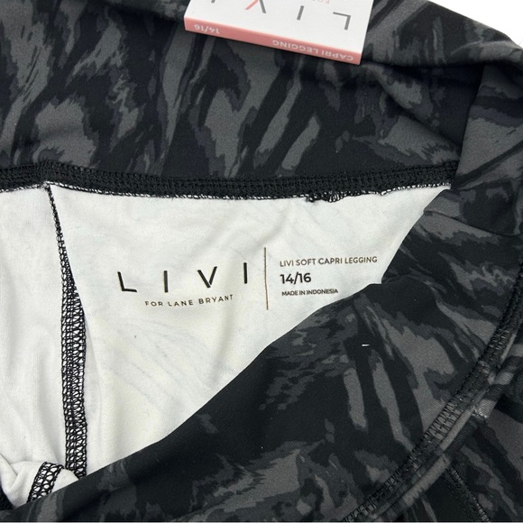 Lane Bryant Women’s Plus Size LIVI High-Rise LIVI Soft Capri Legging 1X 2X 3X 4X - Picture 11 of 14